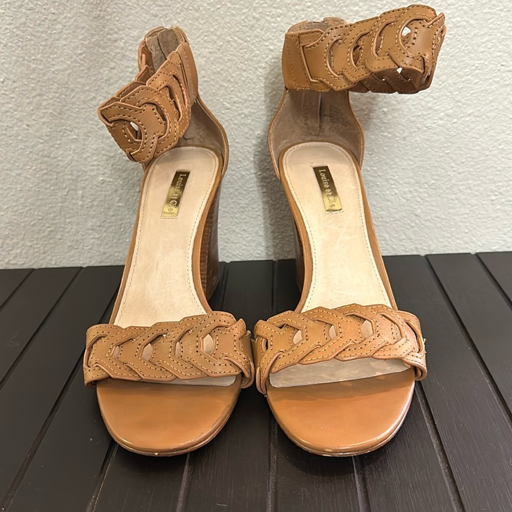 LOUISE ET CIE TAN HEELS